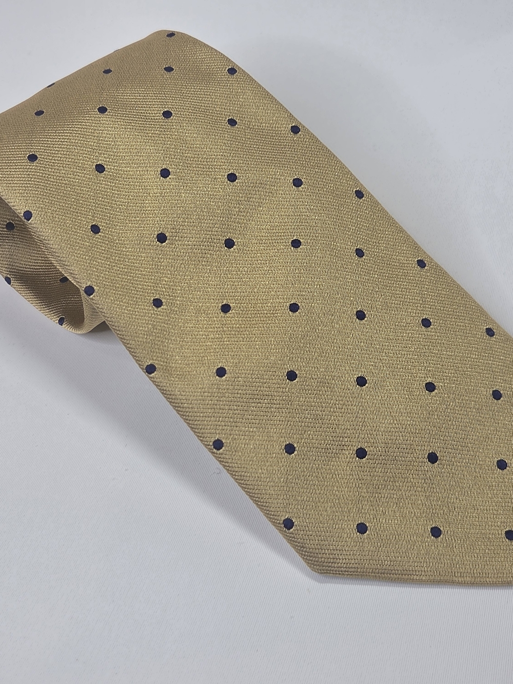 Brooks Brothers Mens 100% Silk Gold Tie With Navy Blue Polka Dots 3.5" W 58" L